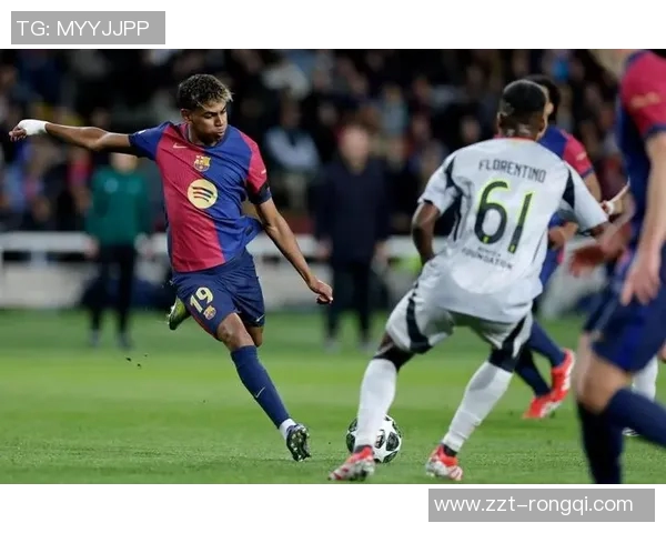 足球明星挑战篮球赛场展现全能运动天赋引发热议